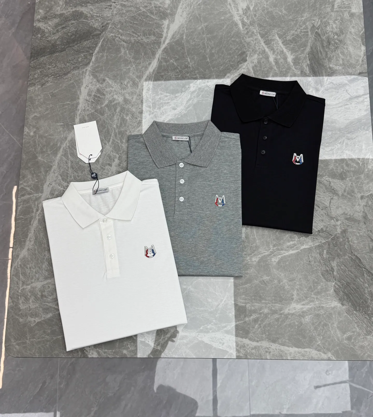 ⚜️Moncle* Classic Polo .New Arrival . Polo 230 ， . moncler Classic . . ！ . ！ ：Black.White.Gray.Sizes：M-3XL（S 4xl ） ❗️175/140 L
